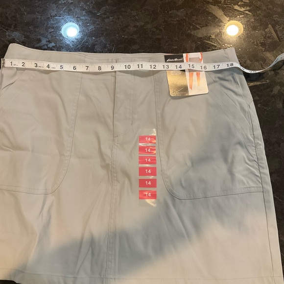 Eddie Bauer | Patch Pocket Skort | Size 14| SPF 50 | Jersey Lined Skort - Picture 2 of 6